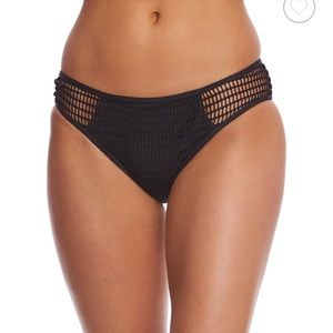 🆕 🦄 3/$15 SALE: Kenneth Cole Netted Hipster Bikini Bottoms